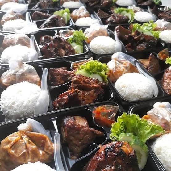 Paket Makan 3 Ayam Goreng Sop