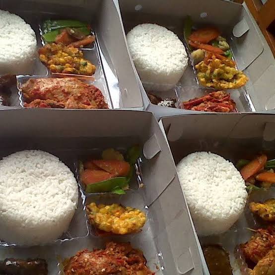 PAKET NASI KOTAK