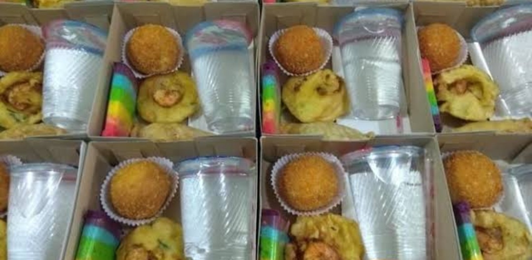 Aneka snack box