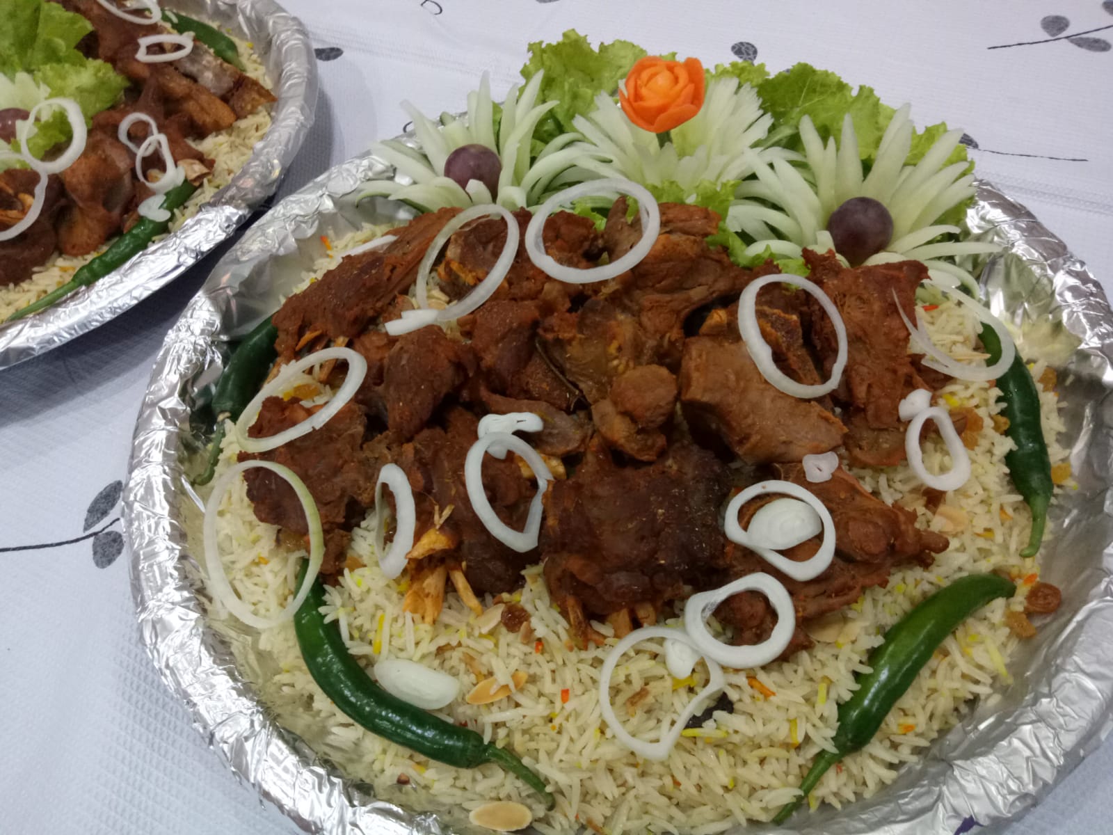 Nasi Mandi Beras Arab Lauk Ayam (Porsi Besar Nampan cukup utk 6-7 orng)