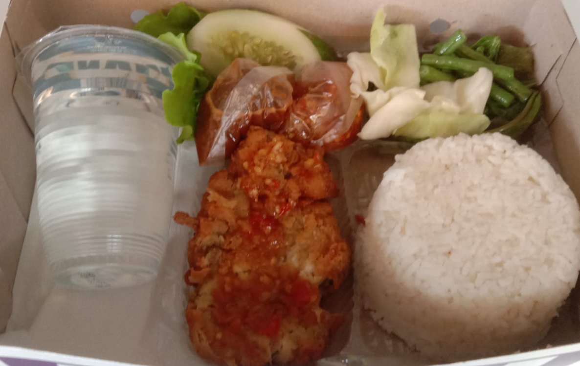 Paket Nasi Kotak Ayam Geprek