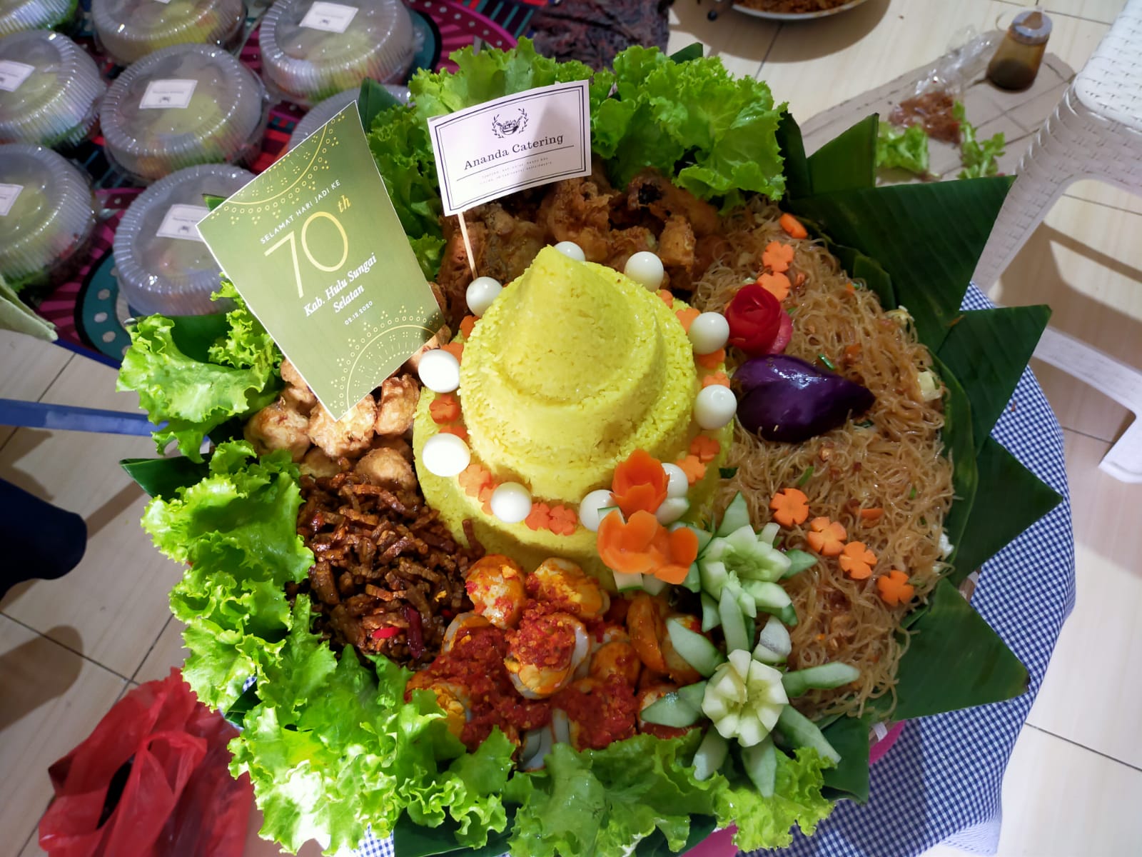 Tumpeng Ukuran Sedang