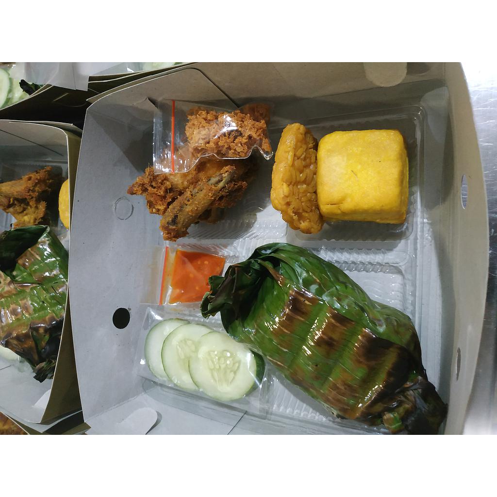 Nasi Bakar Ayam Goreng Kremes