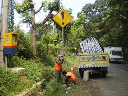 PEMASANGAN RAMBU DILUAR KECAMATAN KANDANGAN