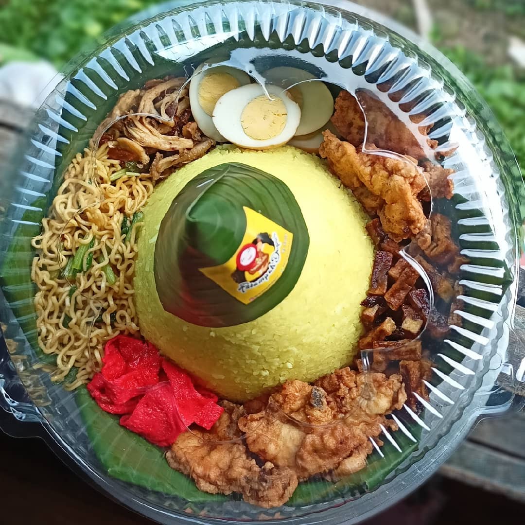 Nasi Tumpeng