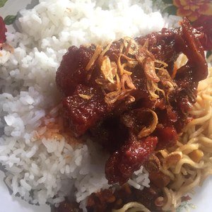 Paket Nasi Ayam Masak Habang + Mie