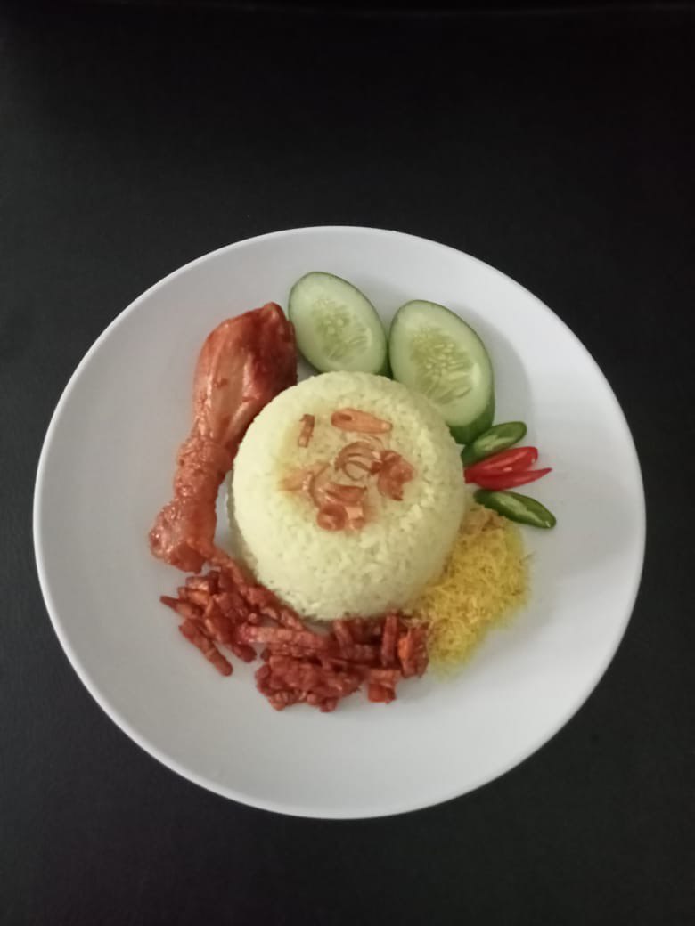 Paket Nasi Kuning