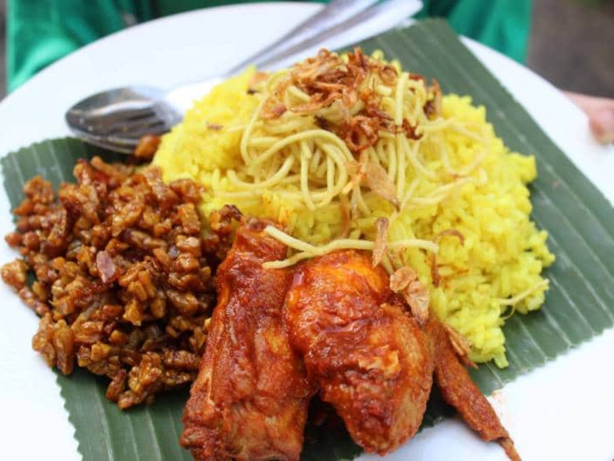 Nasi Kuning + Ayam