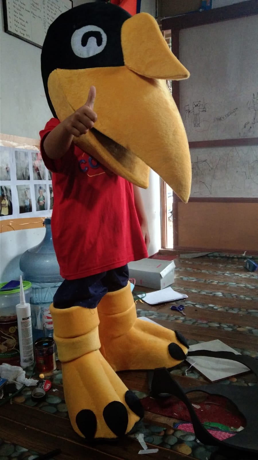 KOSTU,/BUSANA MASCOT & KARNAVAL BUDAYA