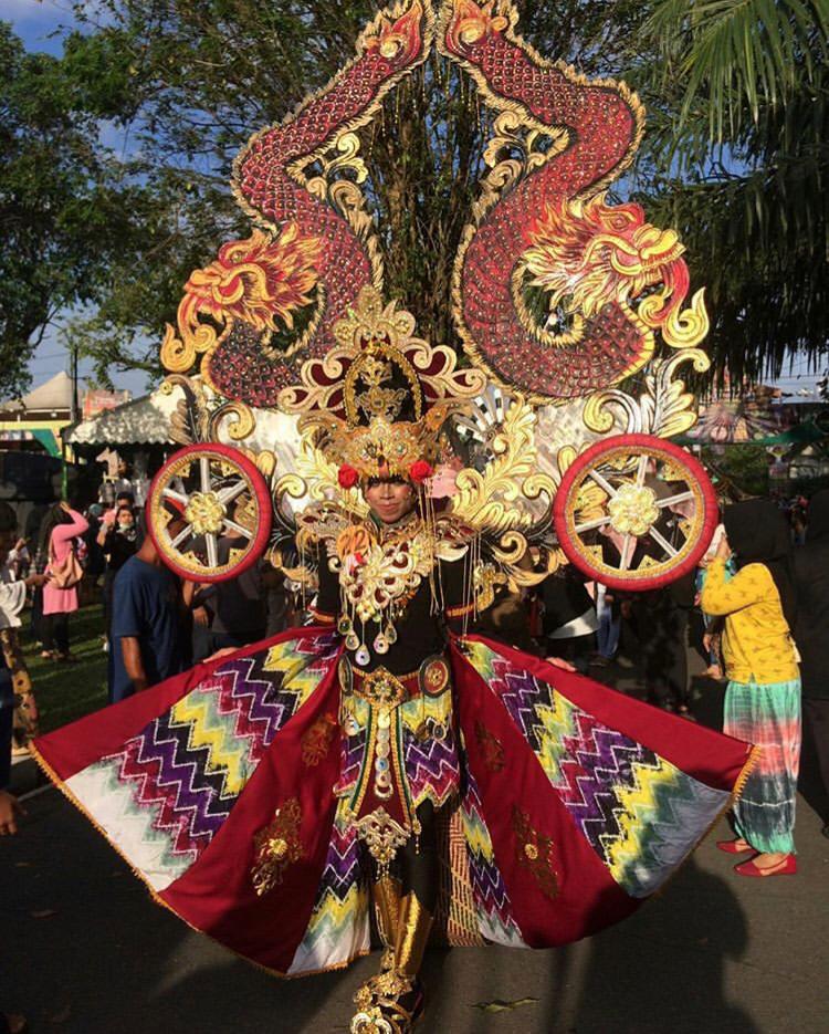 KOSTU,/BUSANA MASCOT & KARNAVAL BUDAYA