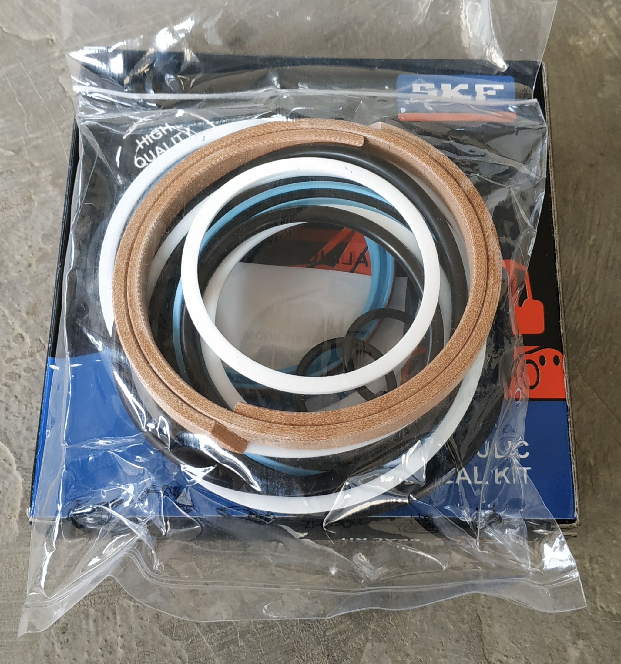 Seal Kit Boom PC200 SKF