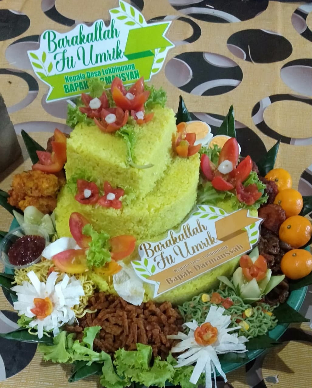 Nasi tumpeng