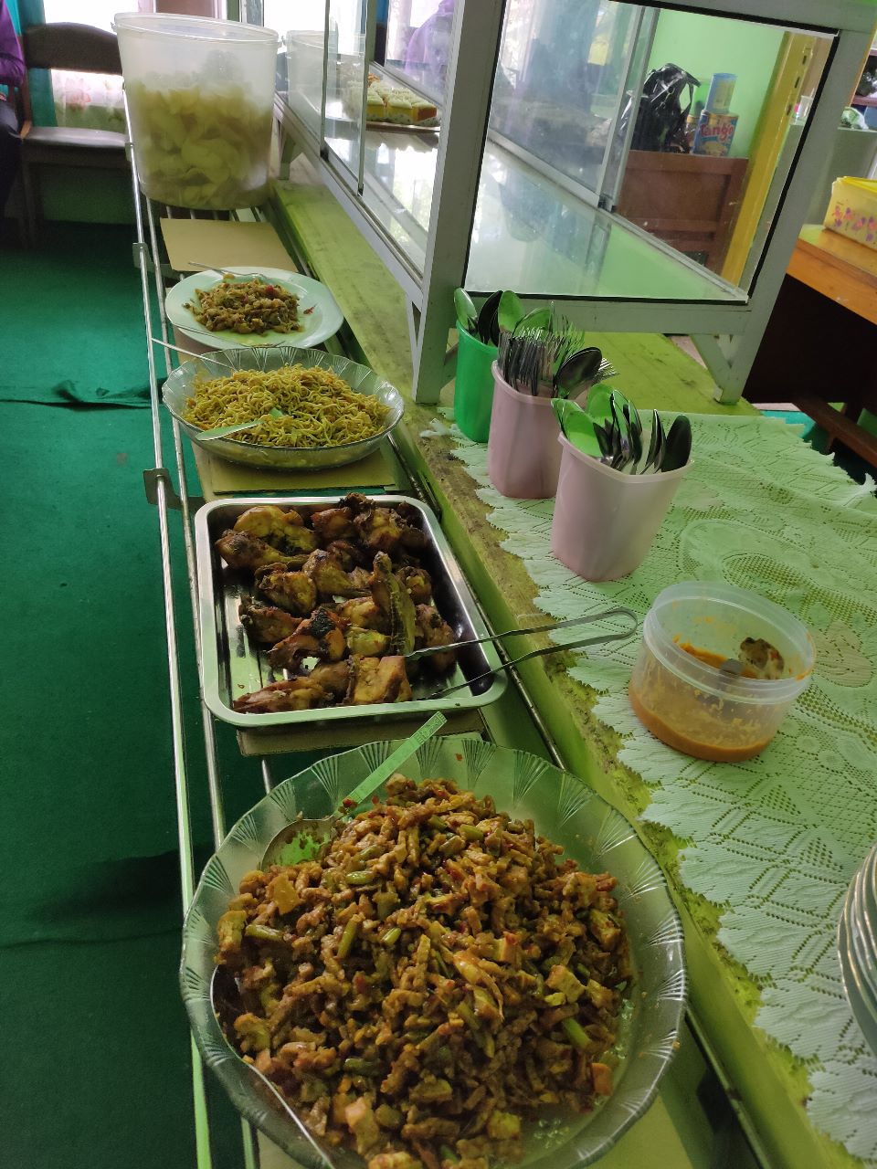 Aneka Makan Prasmanan 1