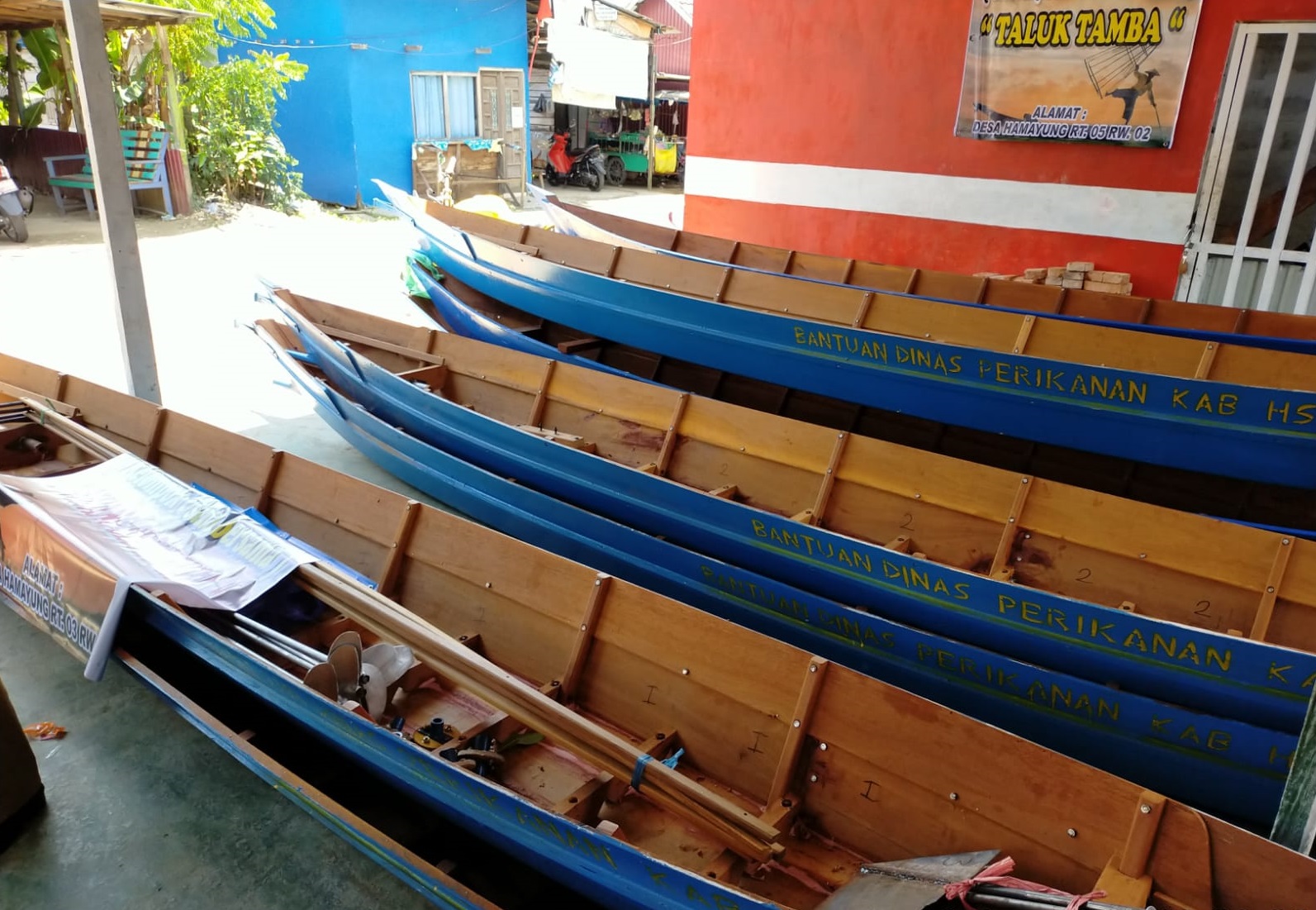 PERAHU KAYU