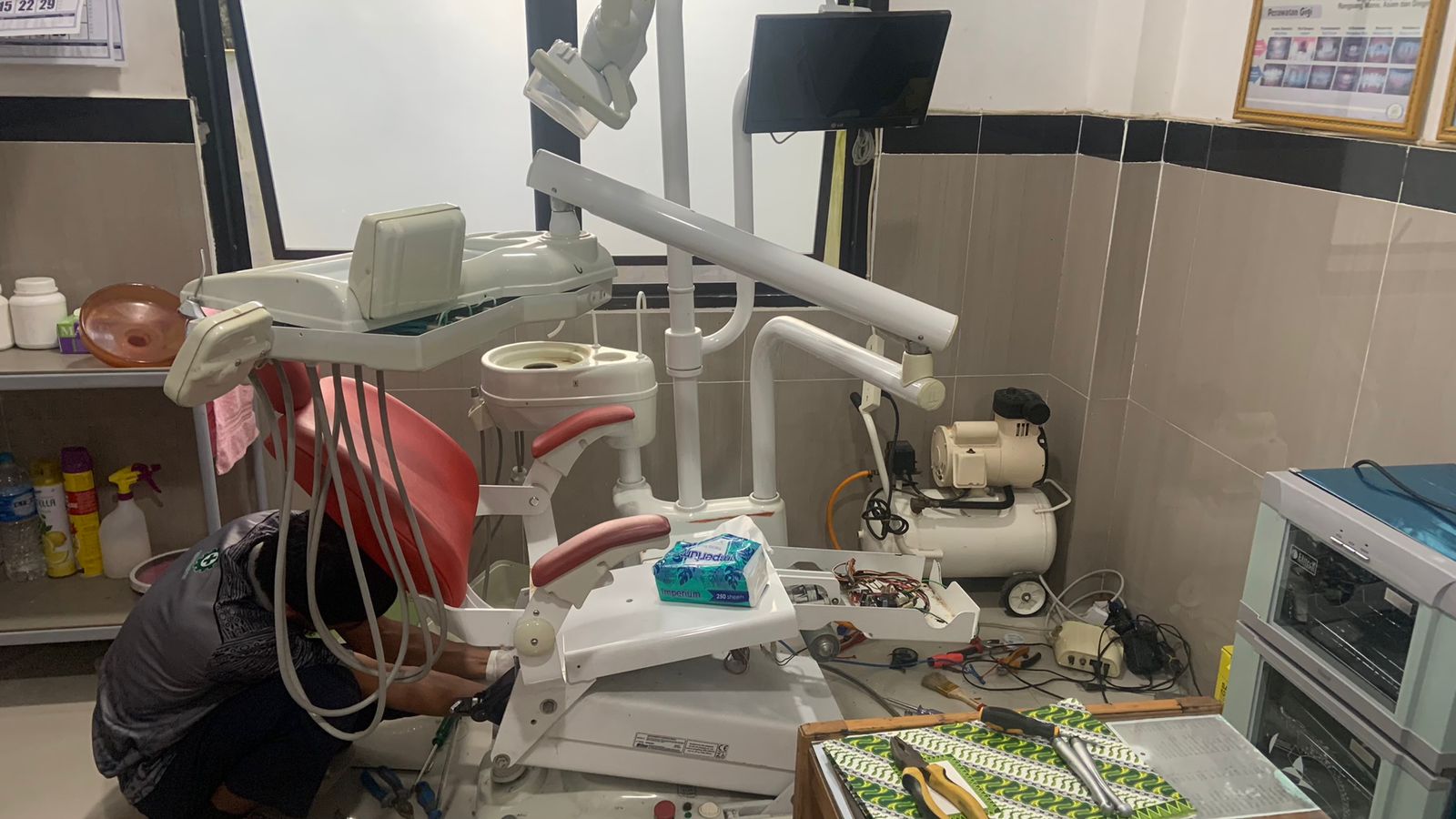 Perbaikan dental unit