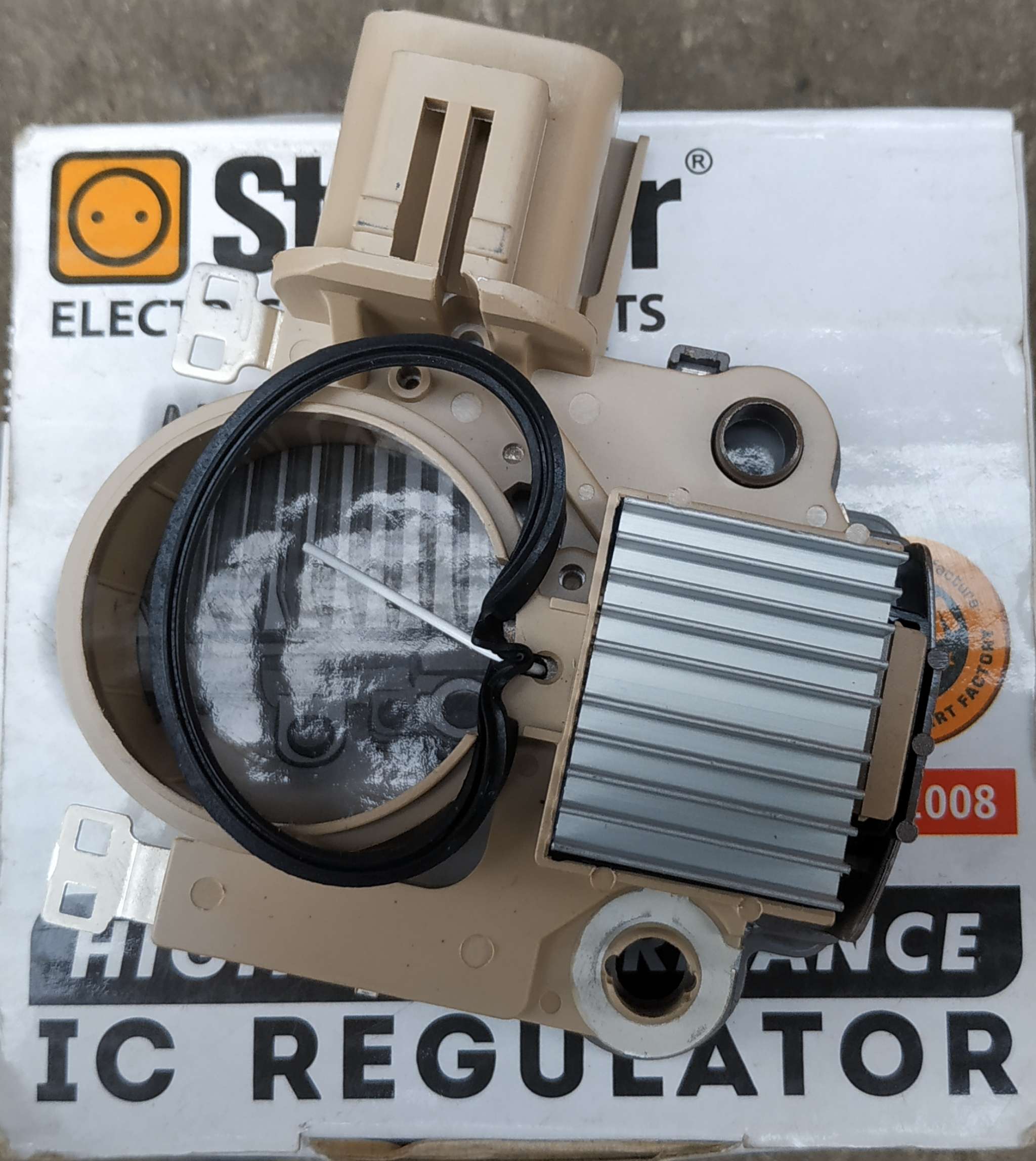 IC Regulator Alternator L200