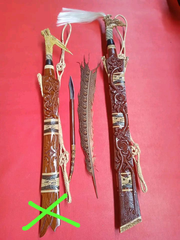 Mandau Khas Kalimantan