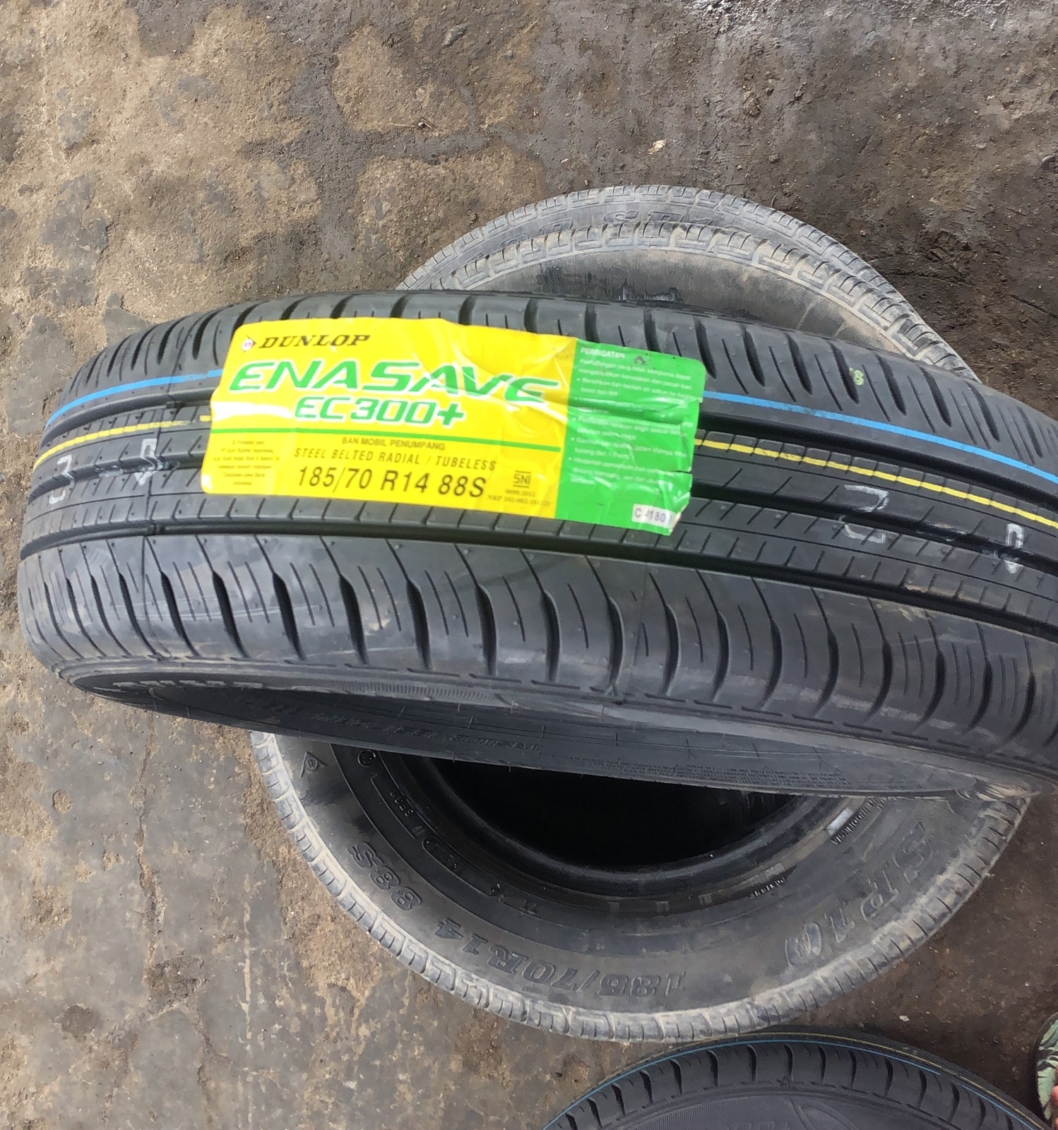 Ban Dunlop Enasave 185/70 R14