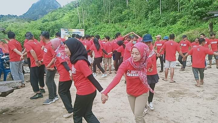 Outbound Capacity Building (Pantai Batakan Baru, 2 Hari 1 Malam)