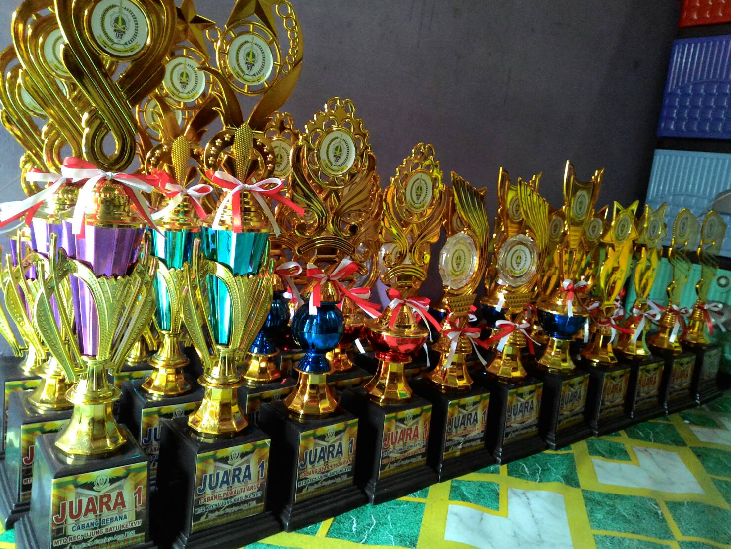 PIALA / TROPHY