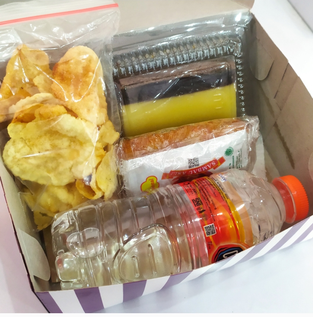 Paket Snack 9 (Manis Gurih + Air Mineral)