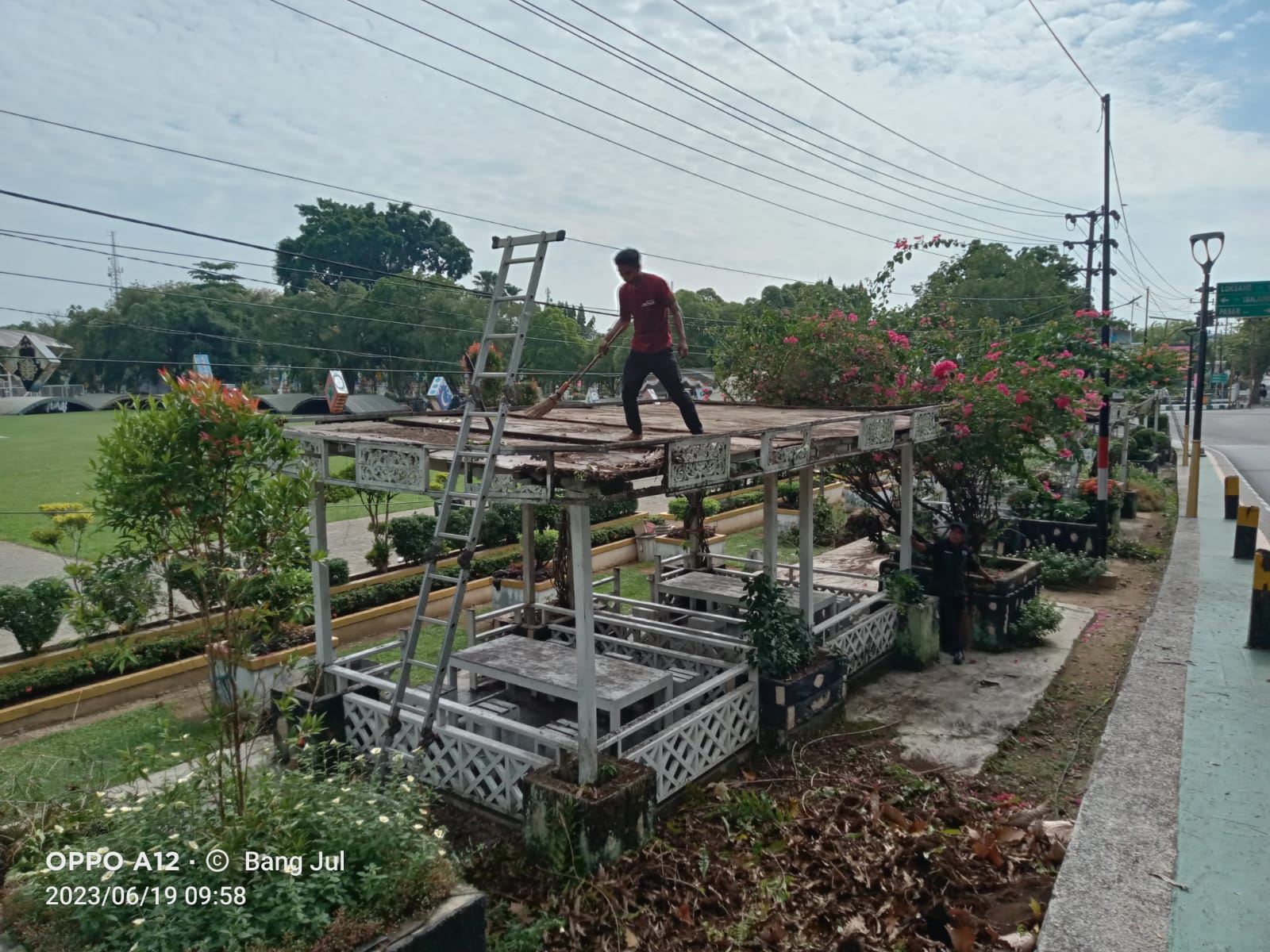 Jasa Tukang Kayu Perbaikan Gazebo