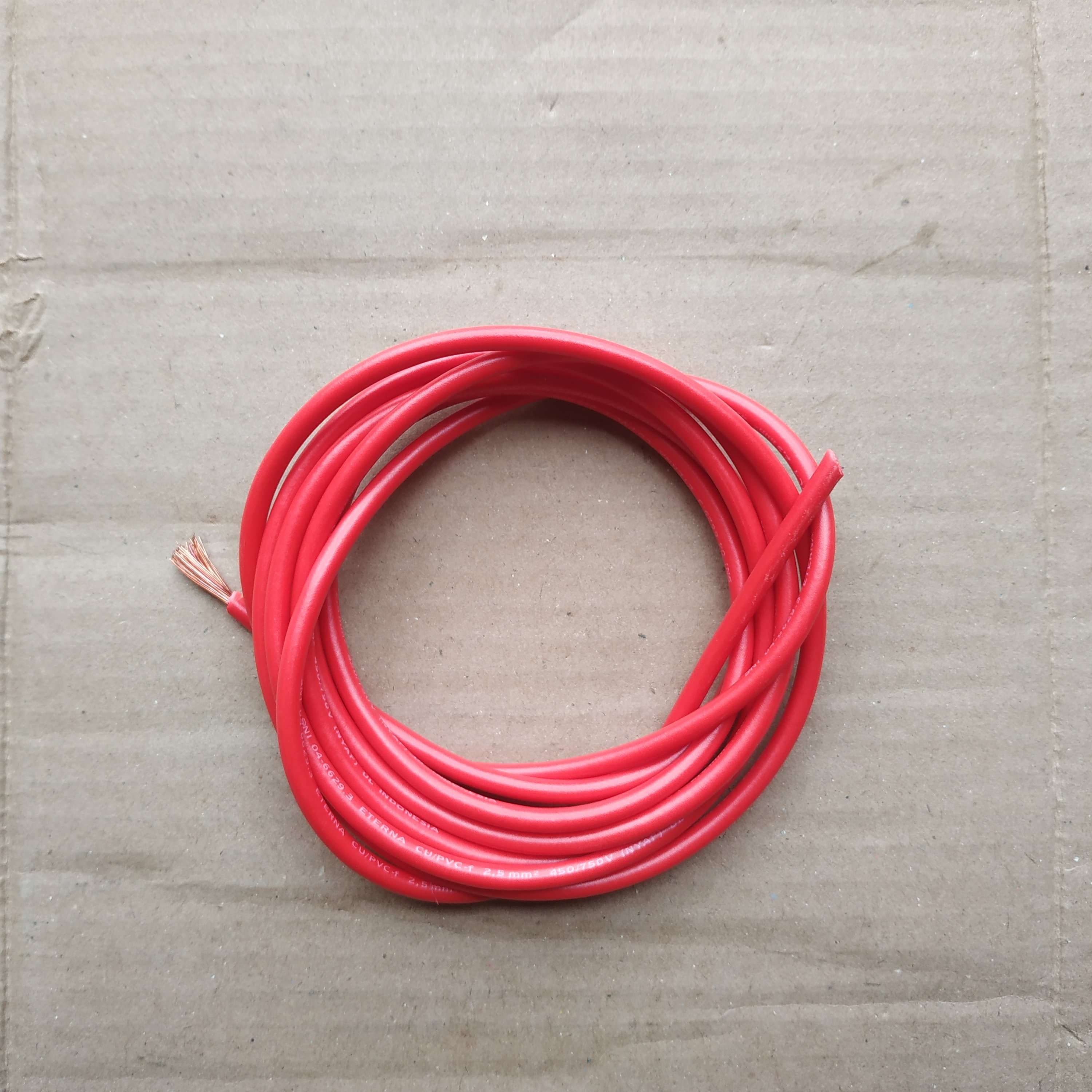 Kabel Serabut NYAF 2,5mm Eterna Merah