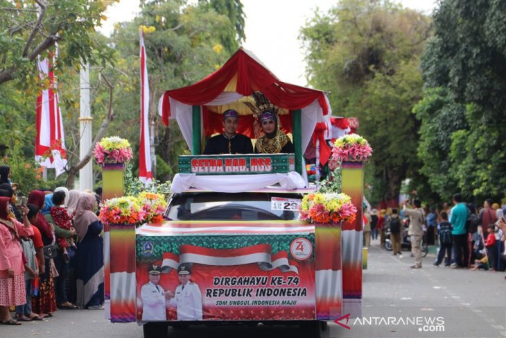 paket dekor mobil + cetak pawai pembangunan