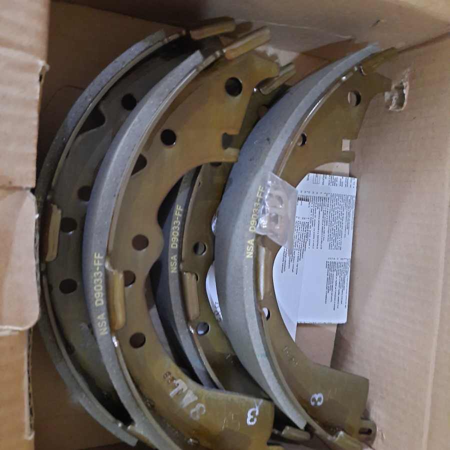Kampas Rem Belakang Toyota Innova 2005-2014