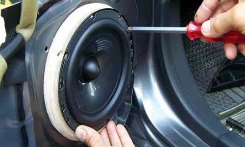 Pemasangan subwoofer dan Speaker