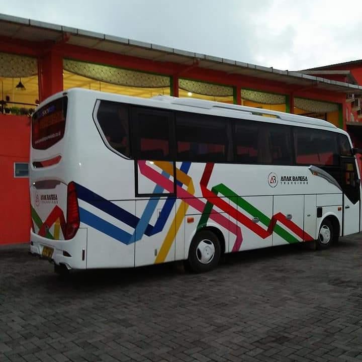 SEWA BUS SEDANG