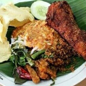 paket nasi pecel ayam goreng