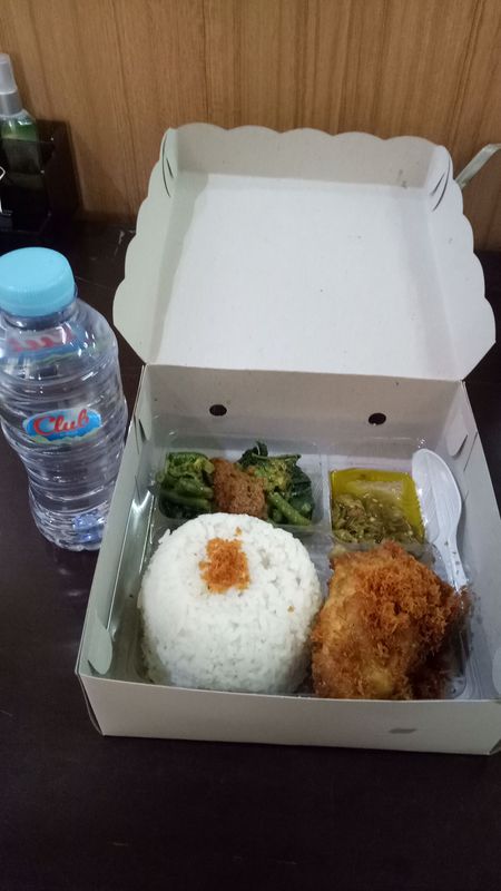 PAKET NASI PADANG AYAM BUMBU