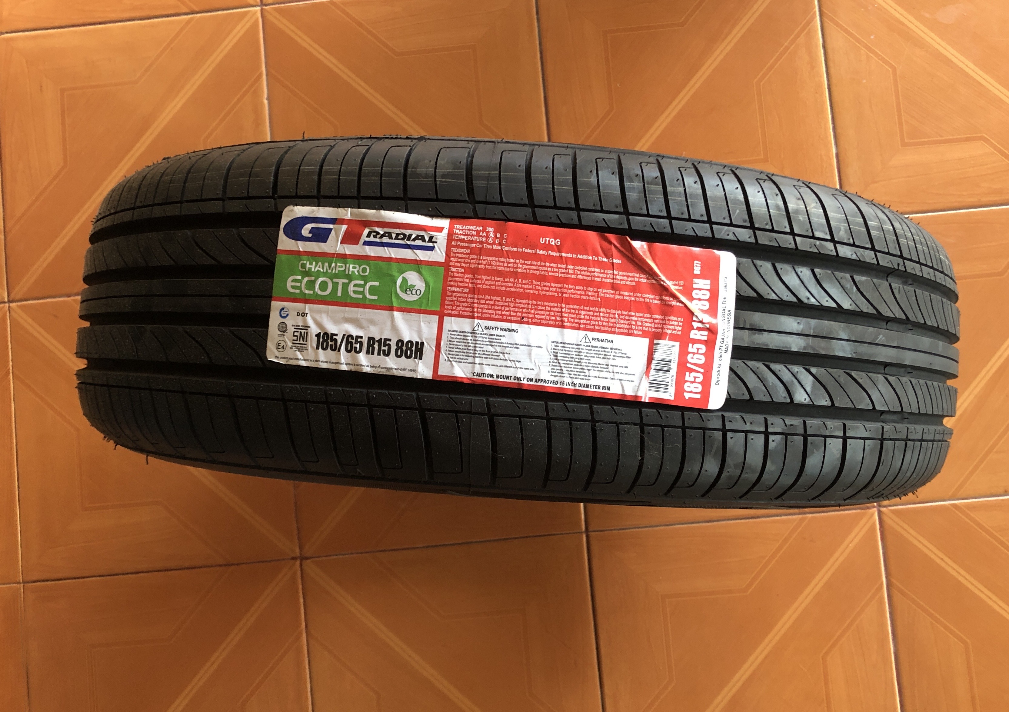 Ban GT Champiro Ecotec 185/70 R14