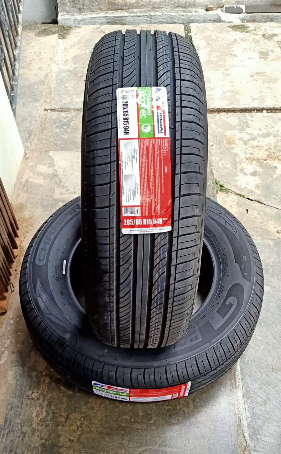 Ban 205/65 R15 GT Champiro Ecotec