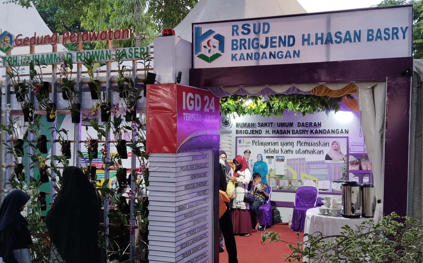 Jasa Pembuatan  Pintu Gerbang Stand