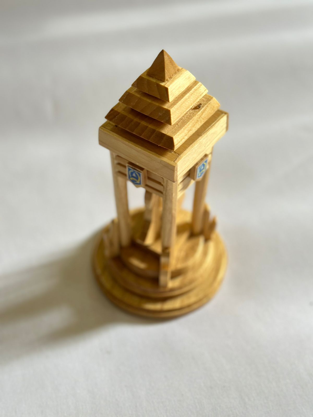 Miniatur Tugu Ketupat