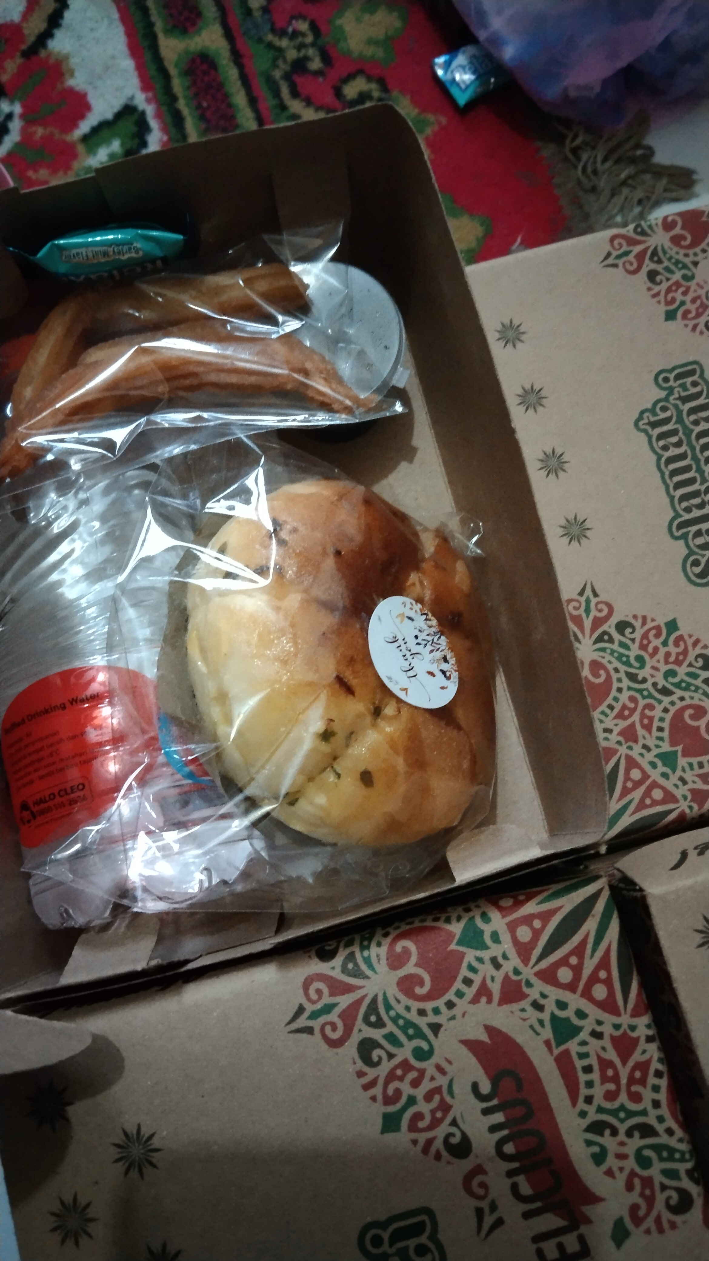 Paket Snack garlic bread dan churros 
