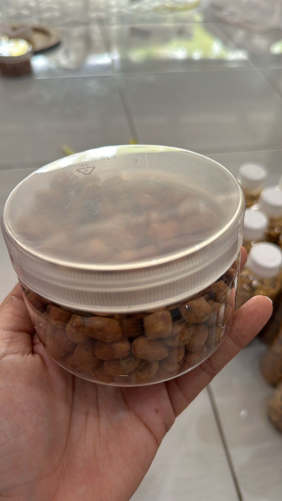 kacang atom