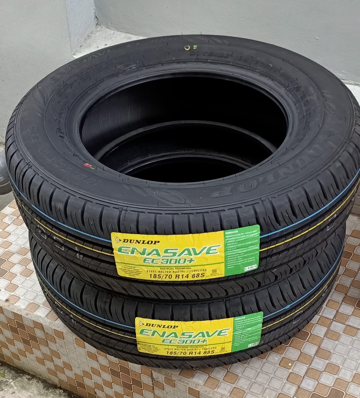 Ban Mobil Ukuran 185/70 R14