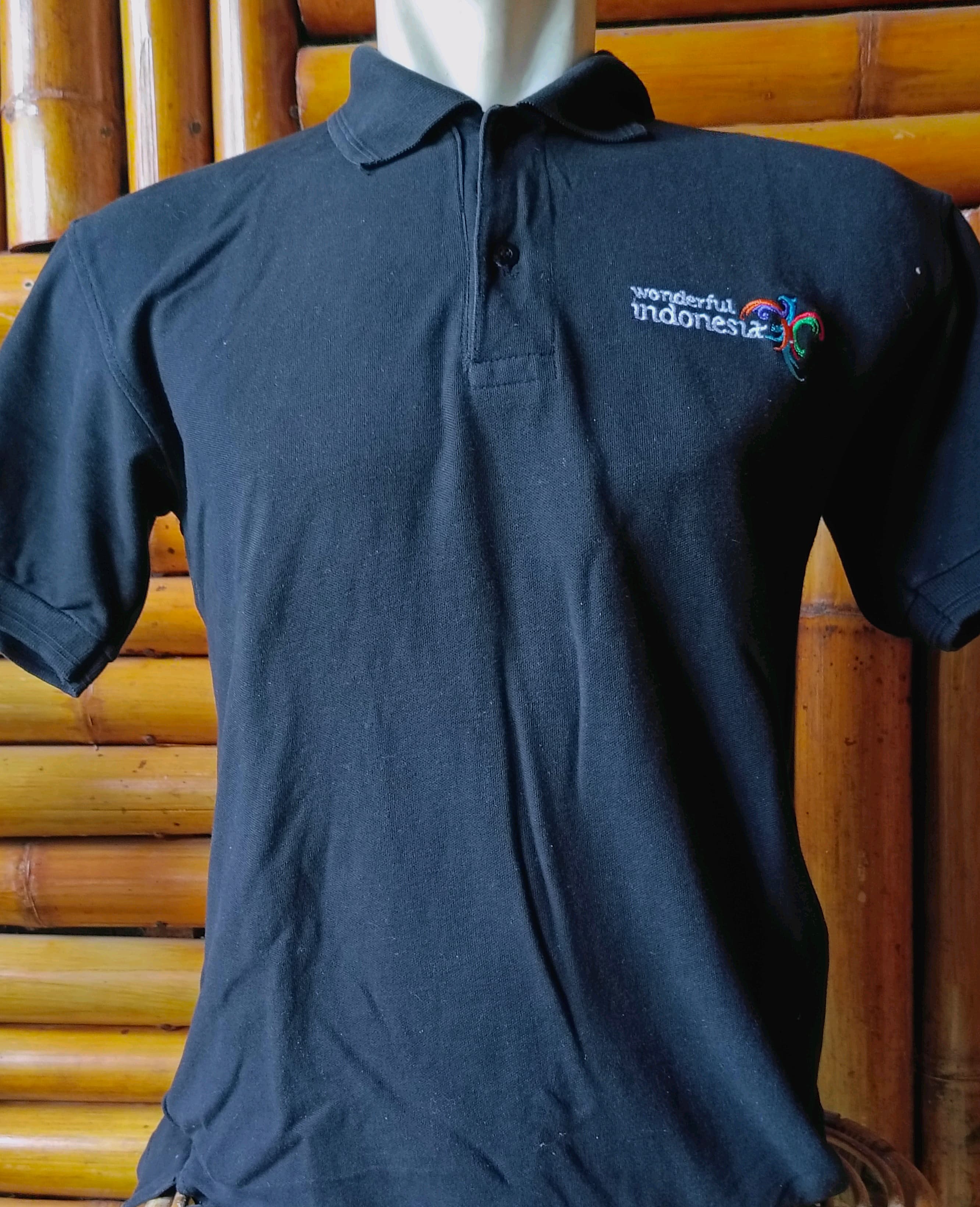 Kaos Polo Kerah