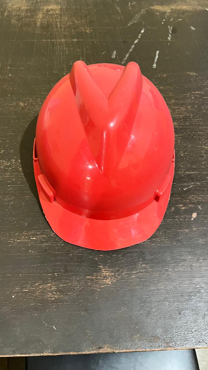 Helm praktek warna merah 