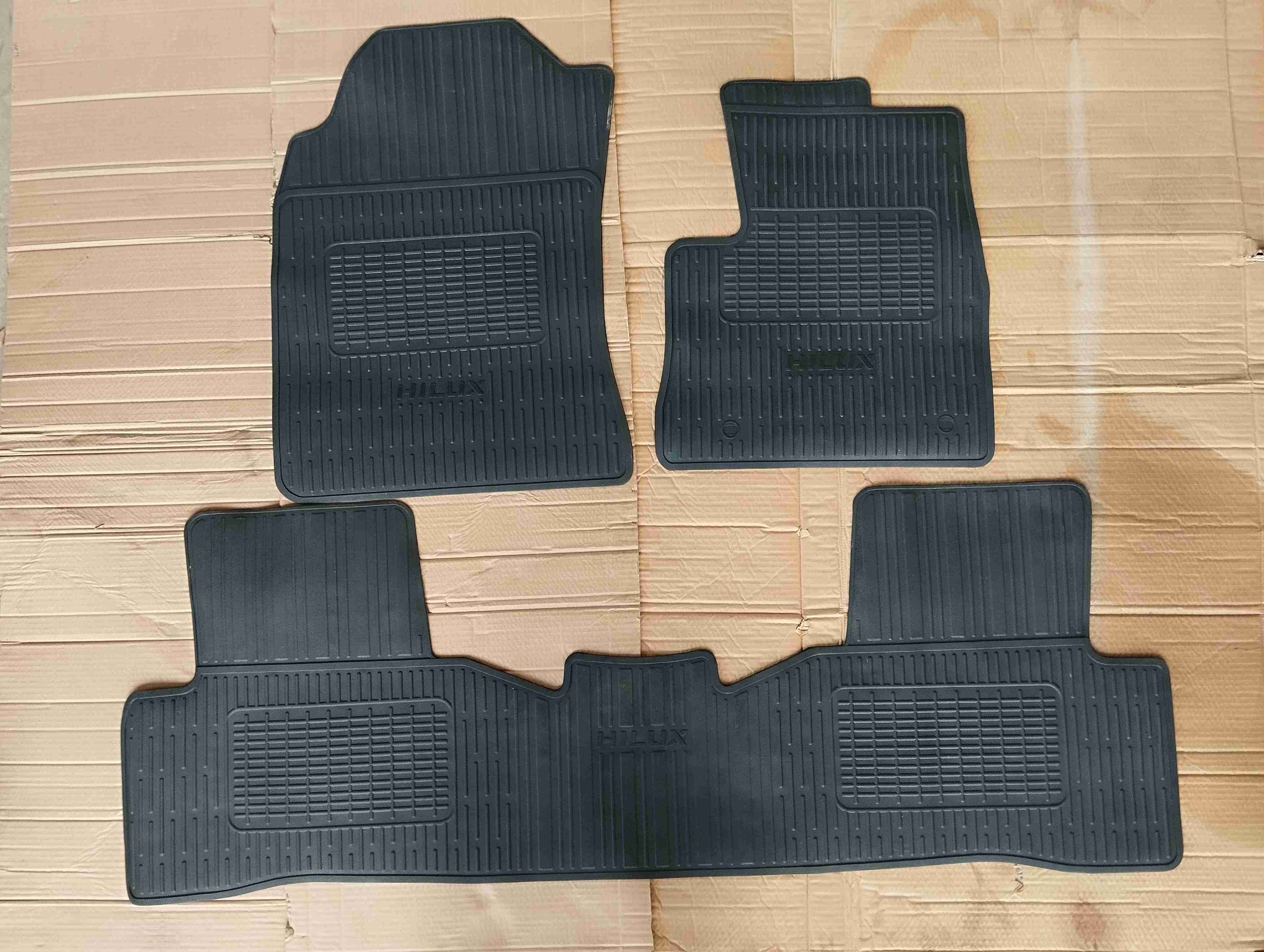 Karpet Lantai Hilux Double Cabin