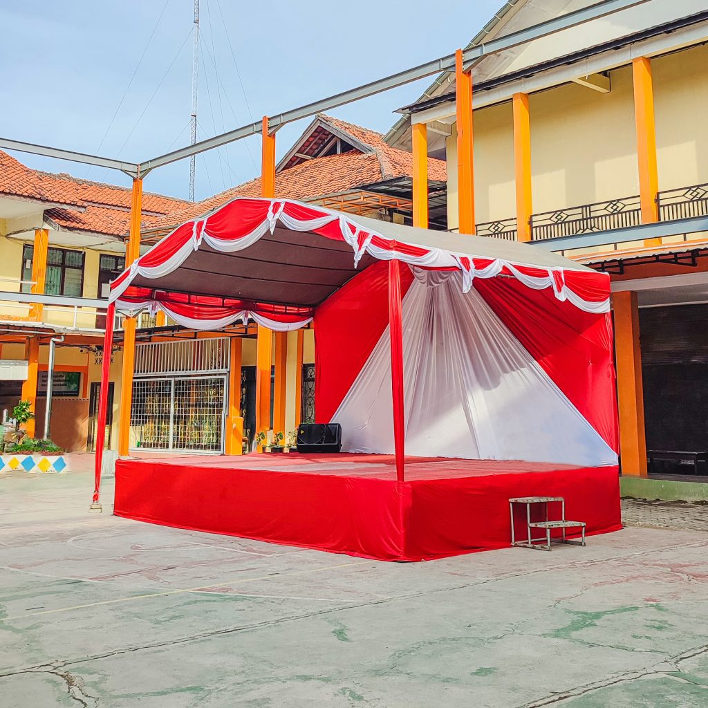 Sewa Dekorasi Tenda / Panggung