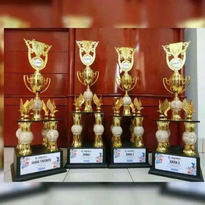 TROPHY/PIALA