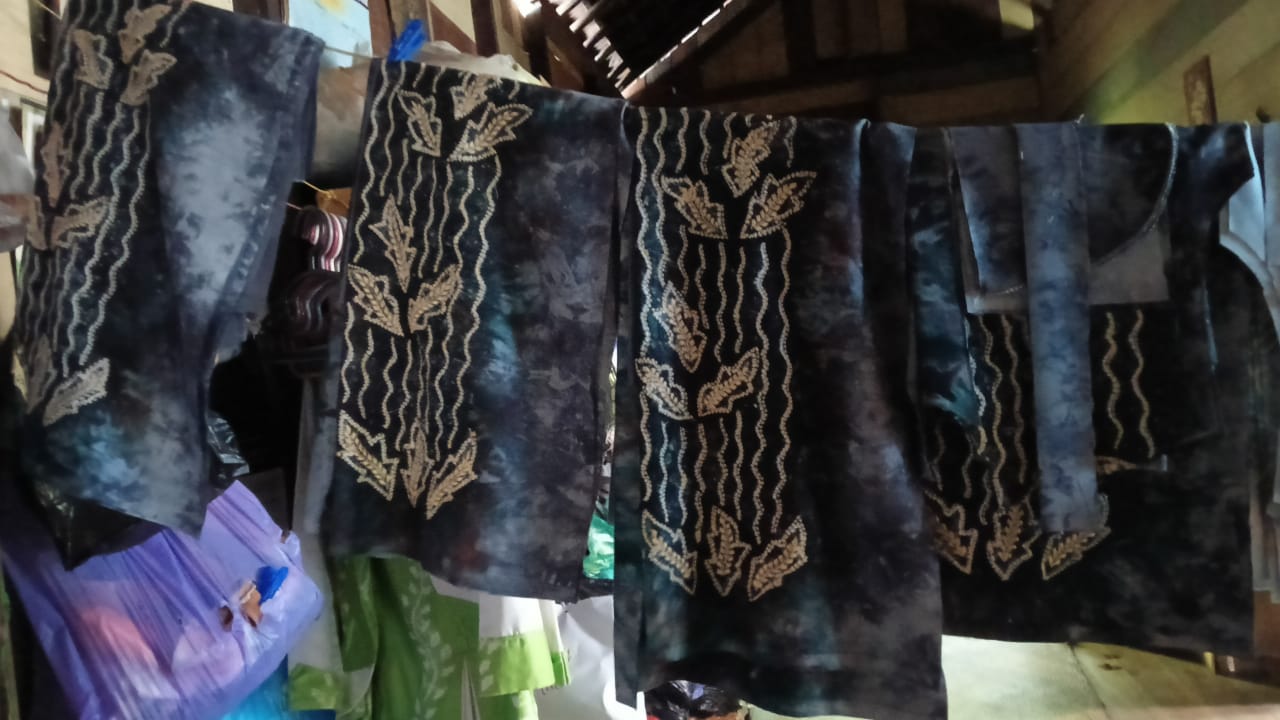 Baju / Kain Sasirangan
