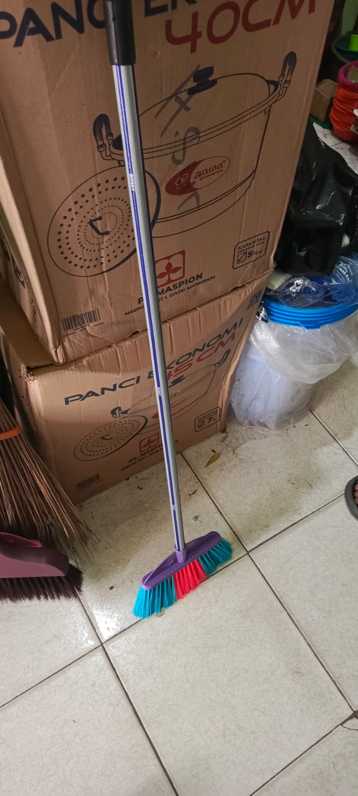 SAPU LANTAI