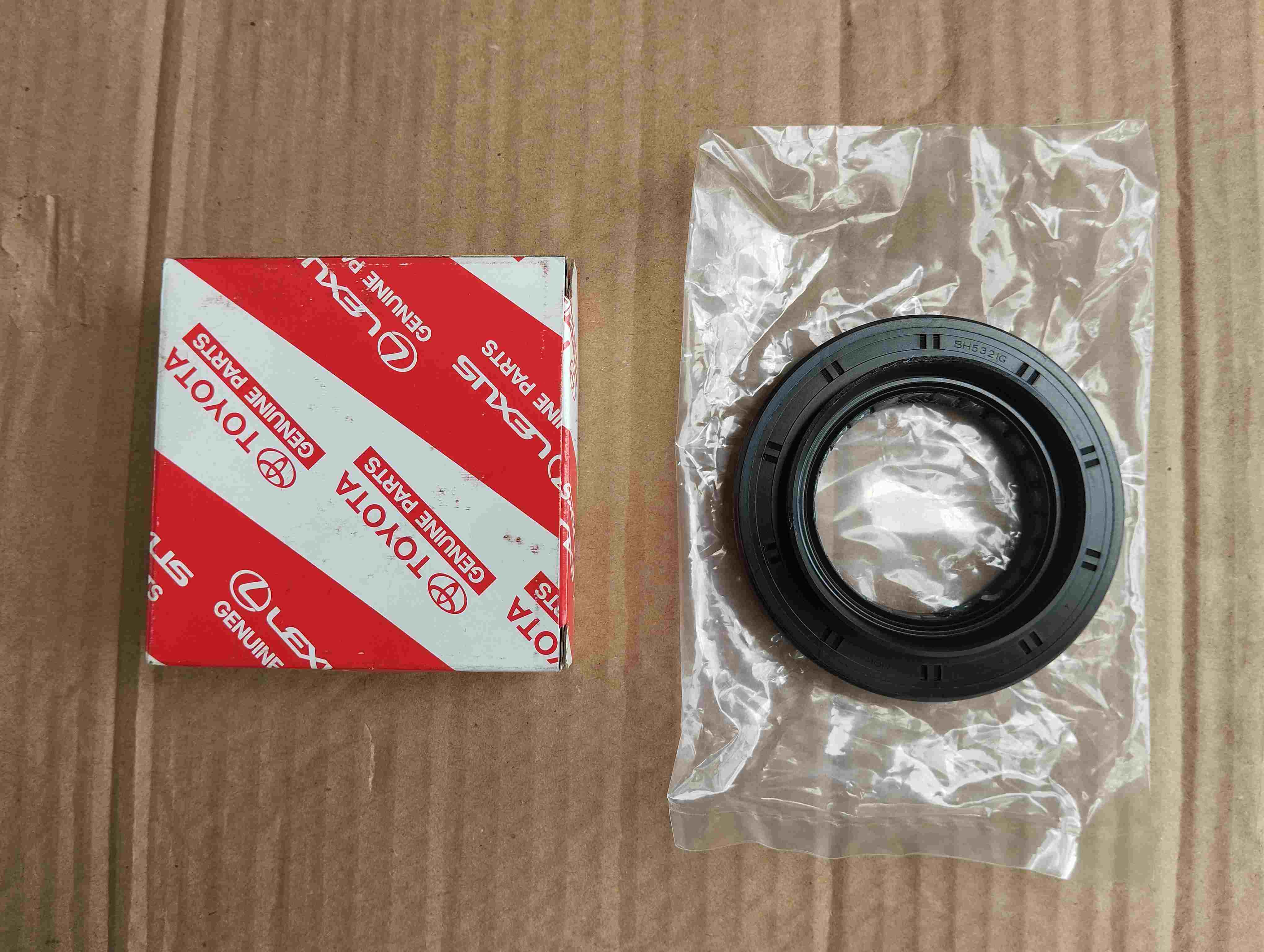 Seal As Roda Depan Hilux Genuine