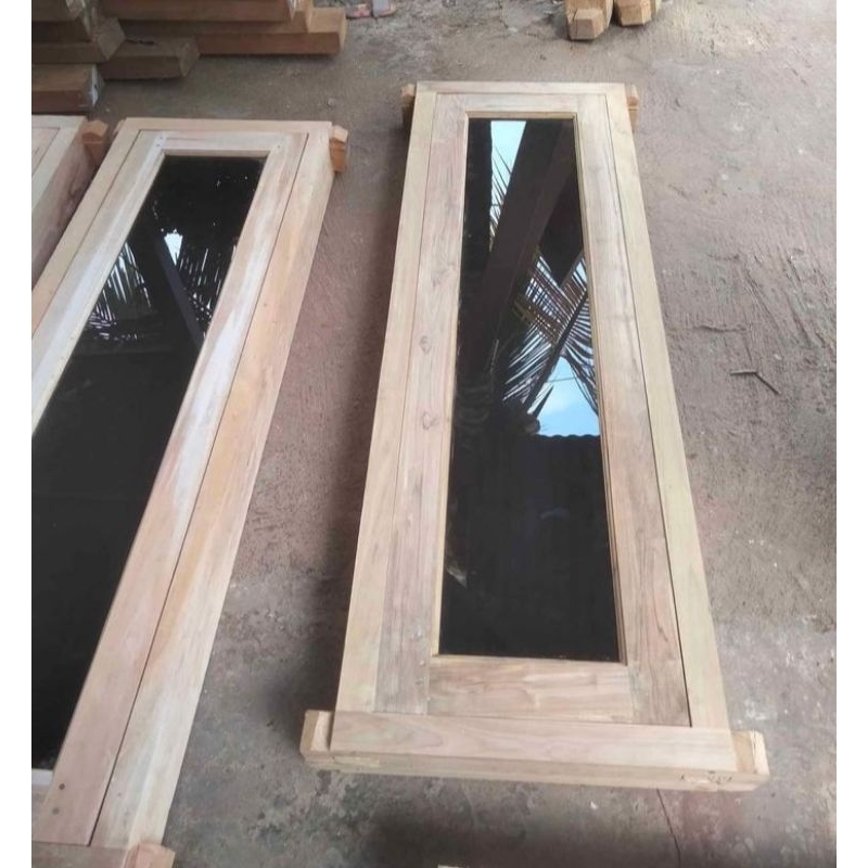 Kusen Jendela Kayu