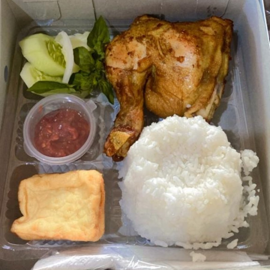 NASI KOTAK AYAM LALAPAN